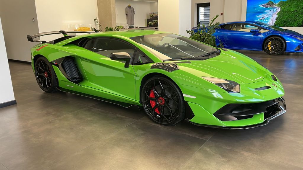 2020 Lamborghini Aventador SVJ
